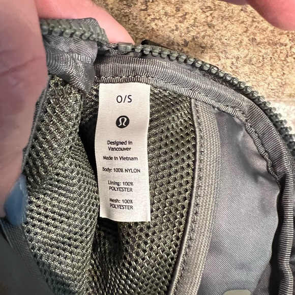 Brand New Lululemon Everywhere Belt Bag Sage Grey NWT - Picture 12 of 12